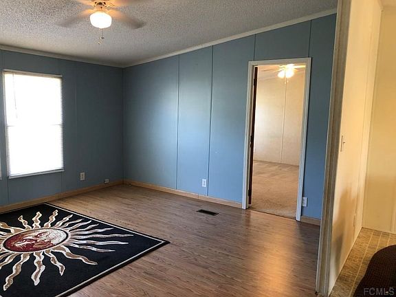 4th image of 2253 Laurel Ave