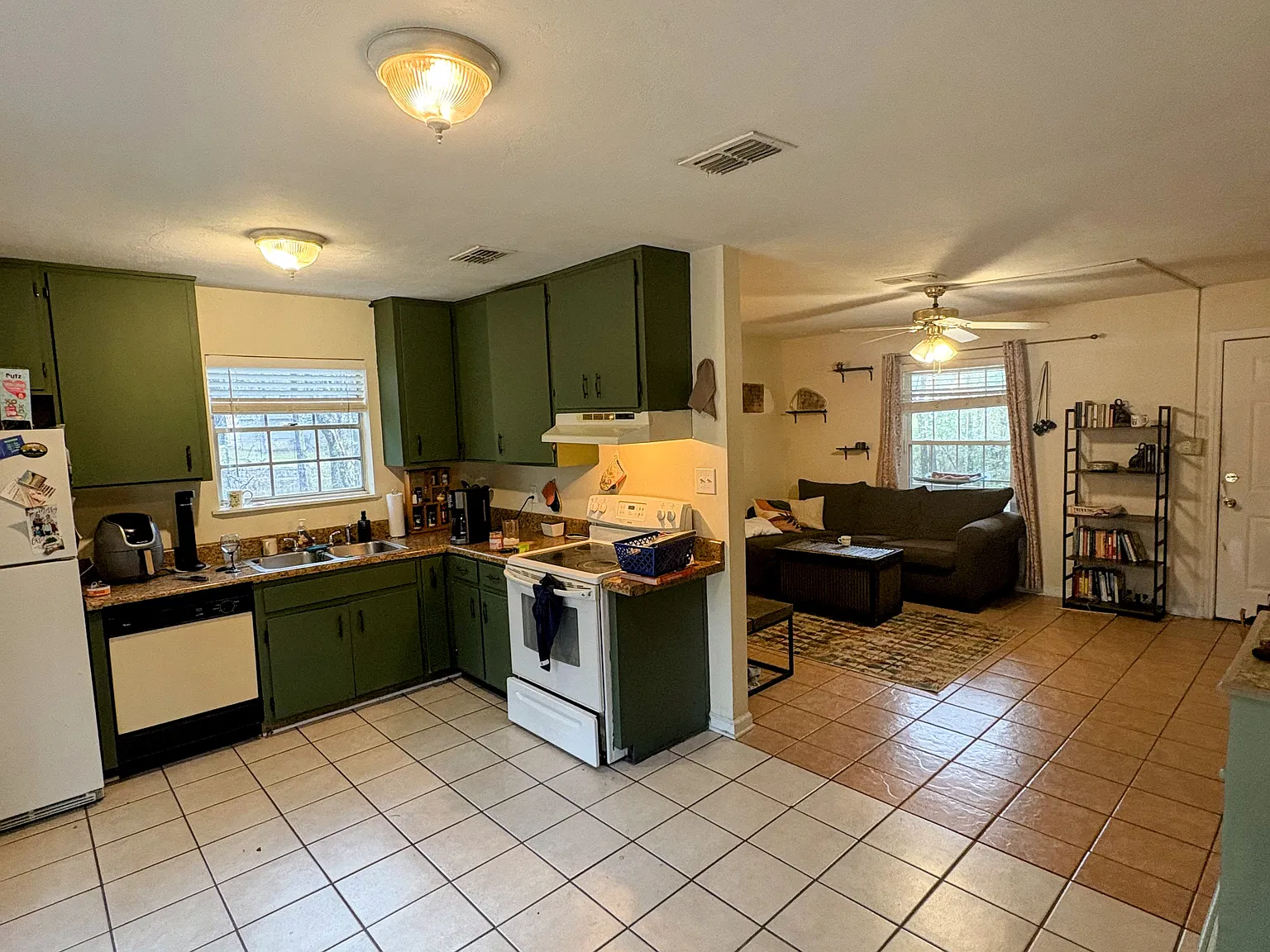 590 Pasco Ct — Photo 4