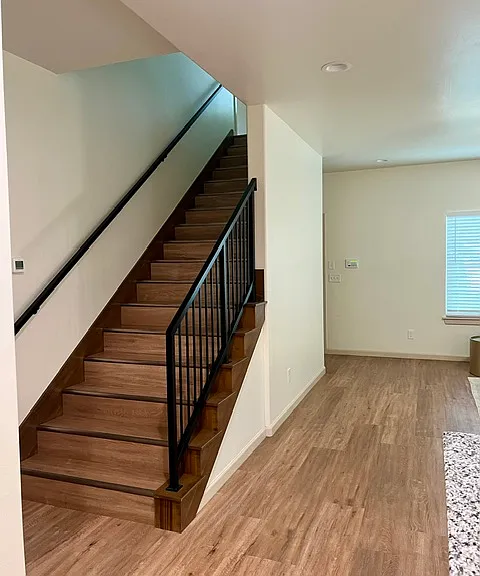 to upstairs bedrooms