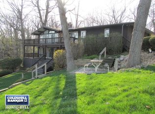 1098 Lake Holiday Dr, Somonauk, IL 60552