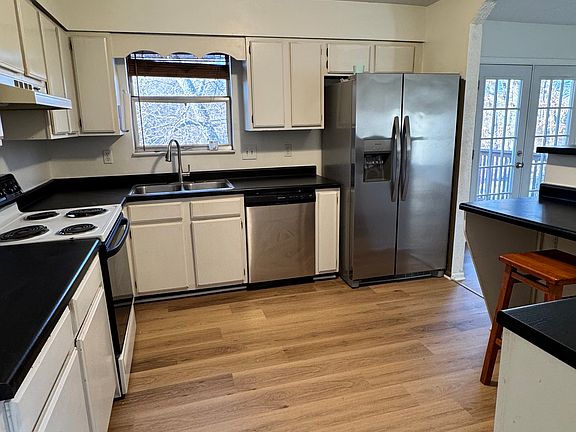 3rd image of 11113 Concord Woods Dr