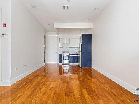 2nd image of 751 Dekalb Ave #4E