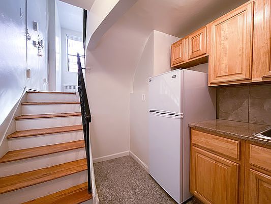 5th image of 444 W 46th St APT A