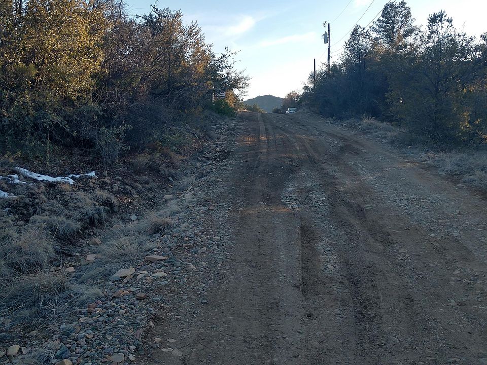 2nd image of 1030 N Rose Quartz Dr