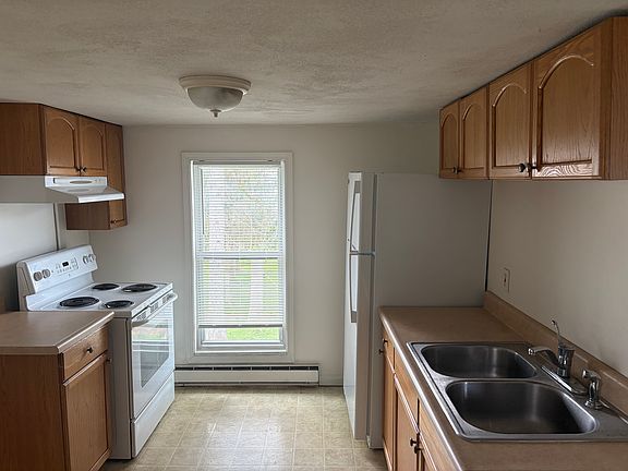 3rd image of 5481 Kathan Rd #B