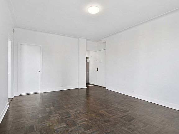 5th image of 160 W 71st St APT 17K