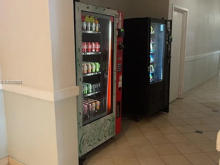 1351 NE Miami Gardens Dr #1723E — Photo 16