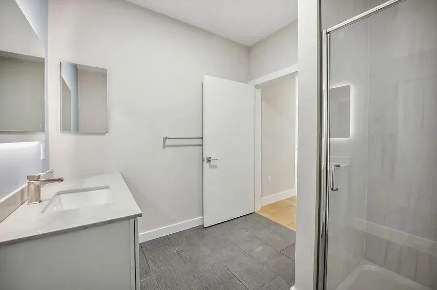 Studio, 1.0 bath, $2,400 — Photo 4