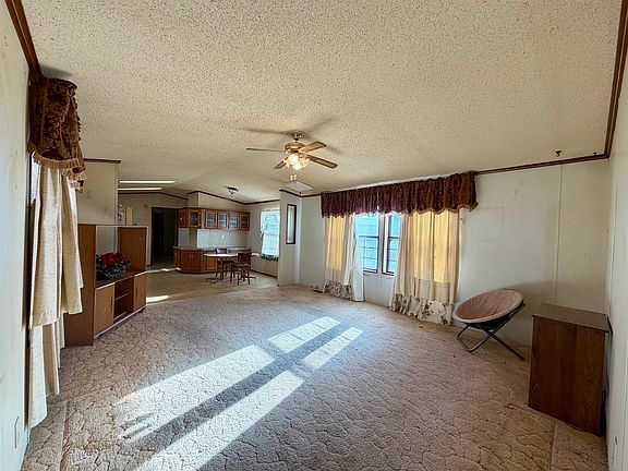 5th image of 514 1/2 Friendship Ct