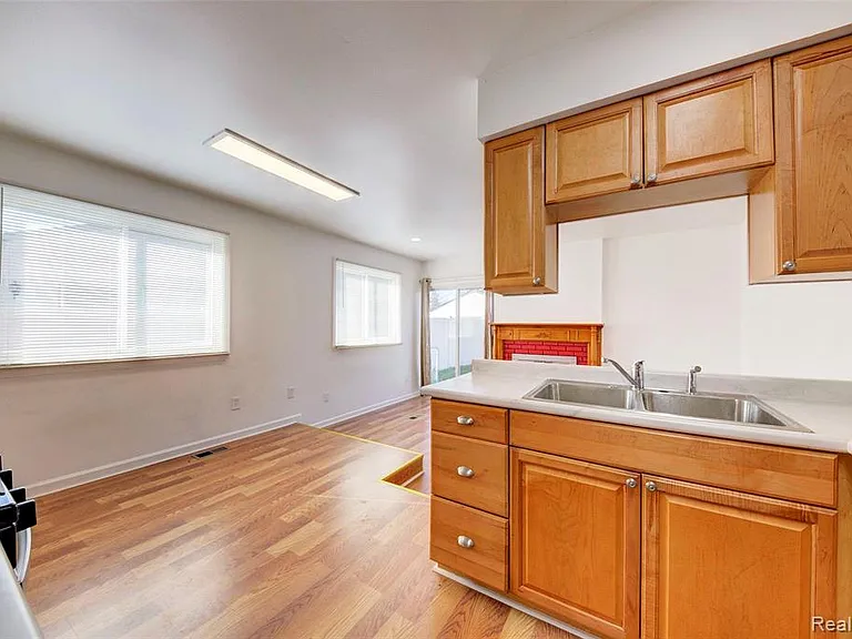 35030 Michelle Dr — Photo 20