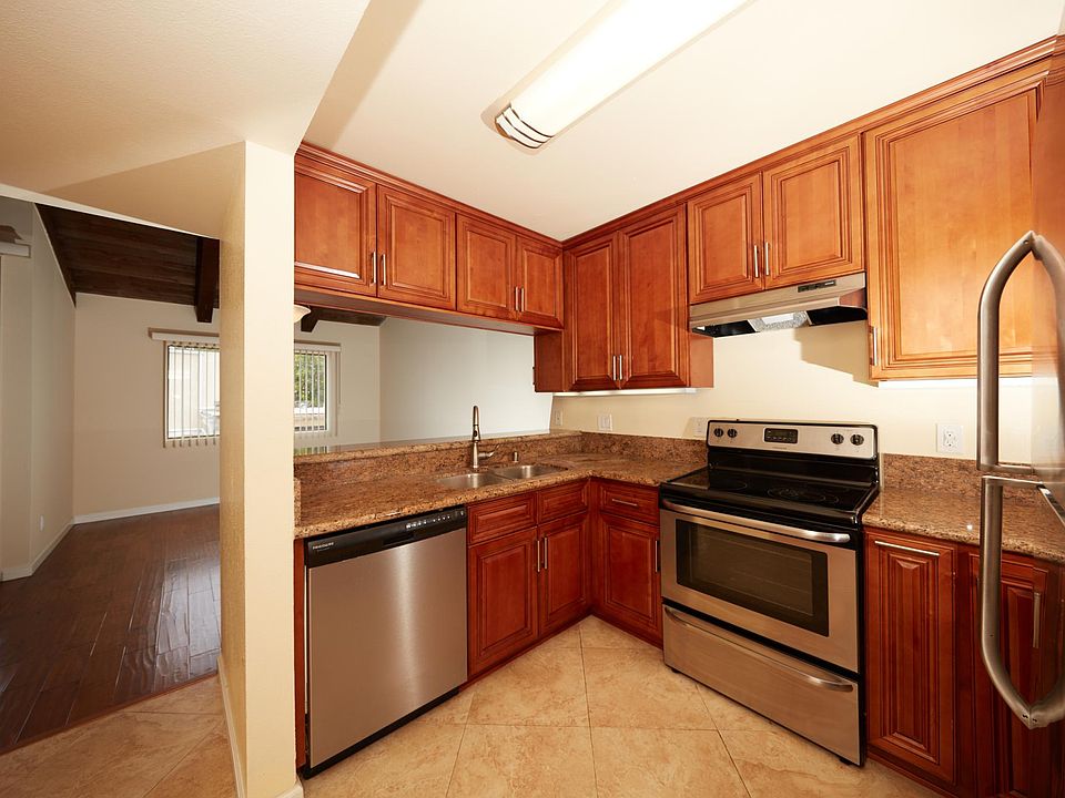 1st image of 11685 Montana Ave APT 302