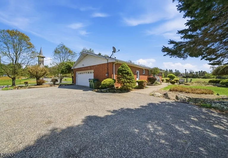 131 Califon Rd — Photo 20