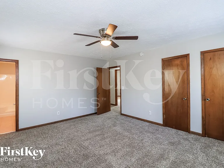 213 Park Ave — Photo 12