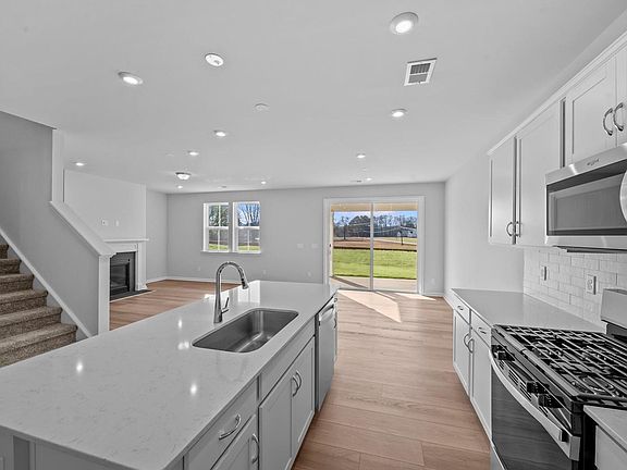 7th image of this home