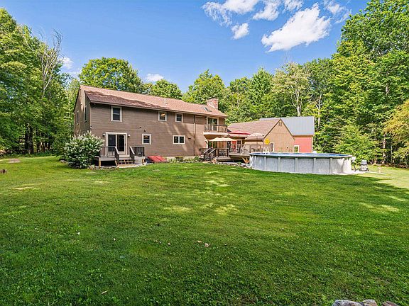 4th image of 6 North Woods Road