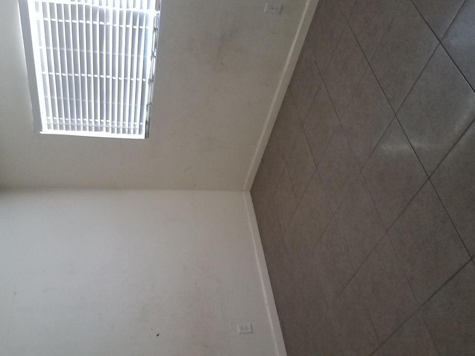 1st image of 648 Waverly Pl APT D