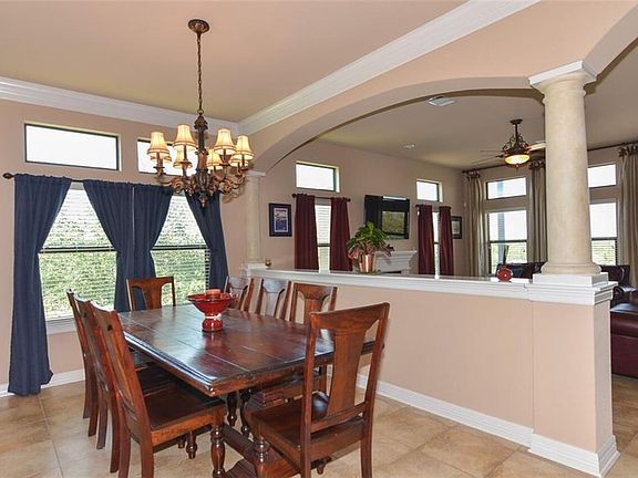4th image of 125 Roberto Dr