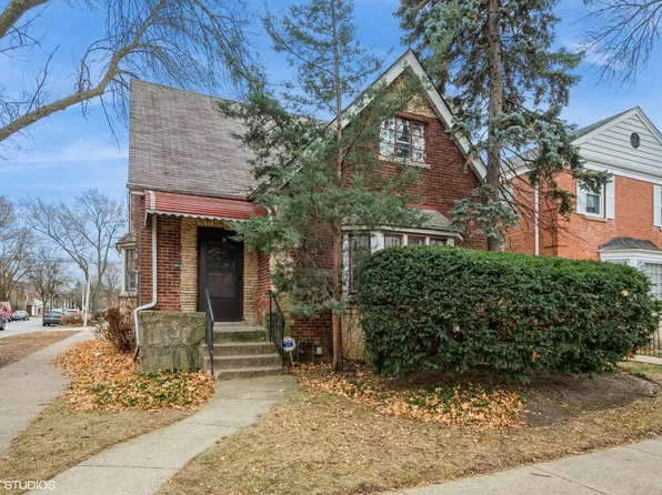 2901 W Greenleaf Ave, Chicago, IL 60645