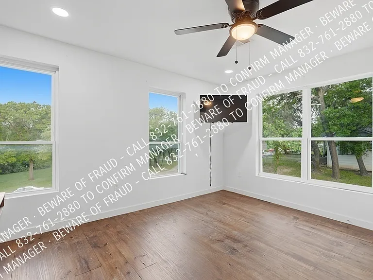 1831 Alabama Ave — Photo 10