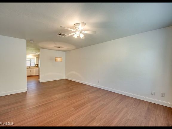 4th image of 9639 Eaton Gardens Ln #2B
