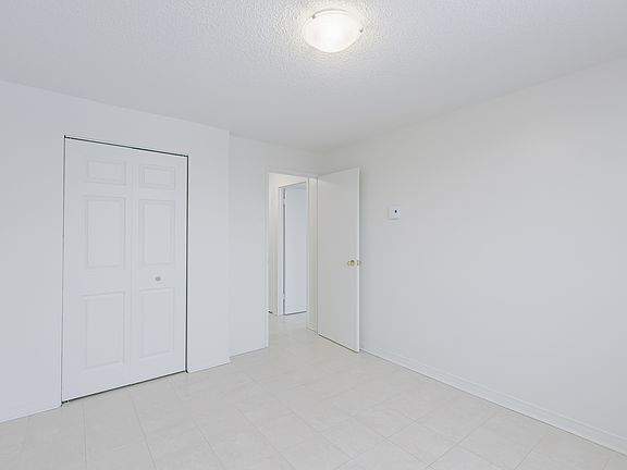 5th image of 370 Forest St