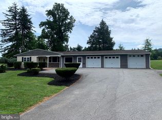150 Red Corner Rd, Douglassville, PA 19518