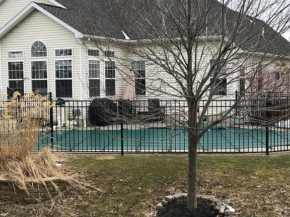 4th image of 6163 Amber Dr