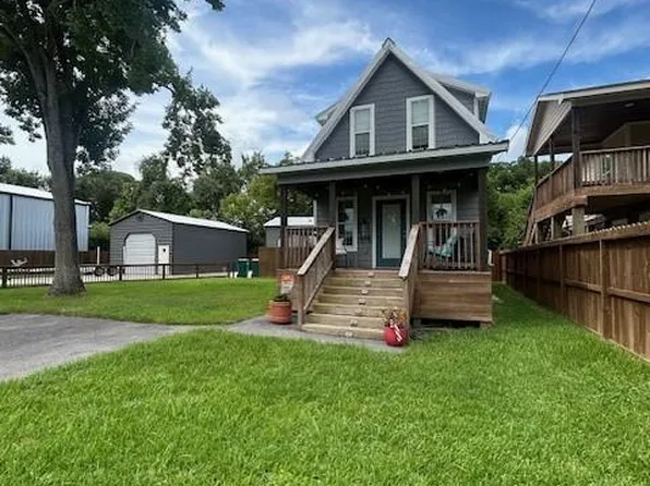 3020 Calhoun St, Bacliff, TX 77518