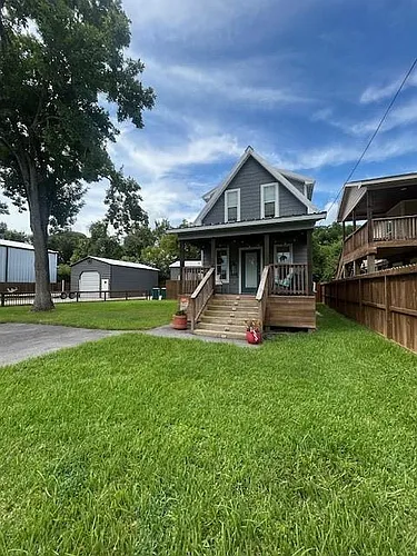 3020 Calhoun St Photo 1