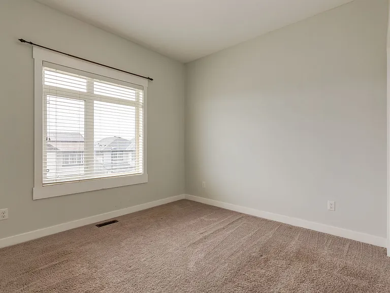 W Skyview Point Pl NE — Photo 23