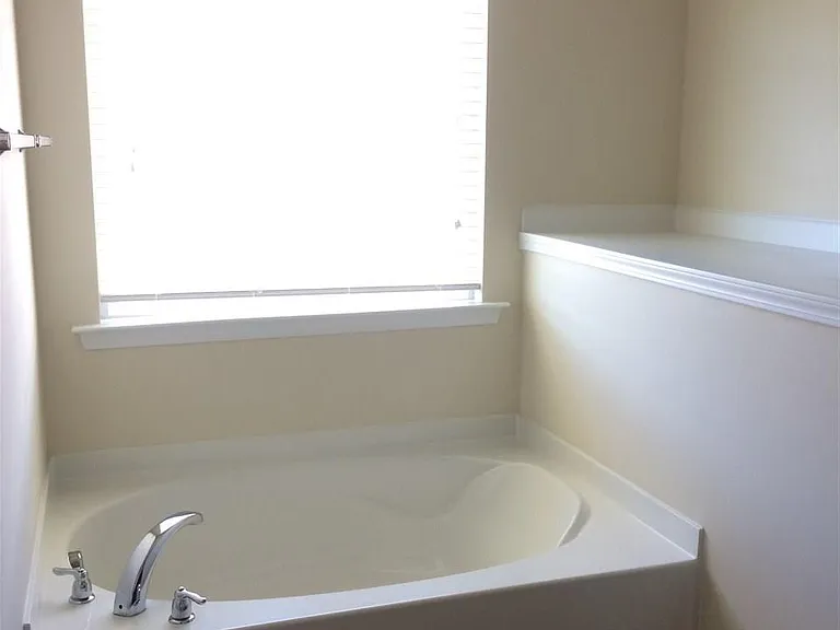 709 Garden Square Ln — Photo 19