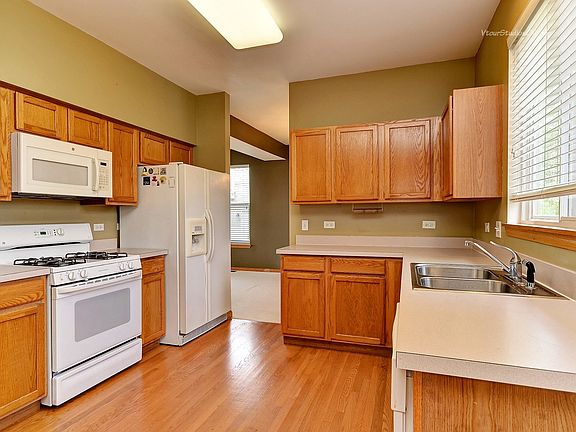 5th image of 9788 Dalton Dr