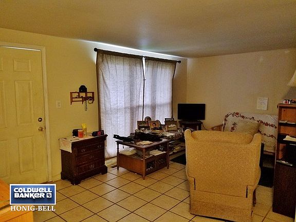 2nd image of 729 Jackson Ave