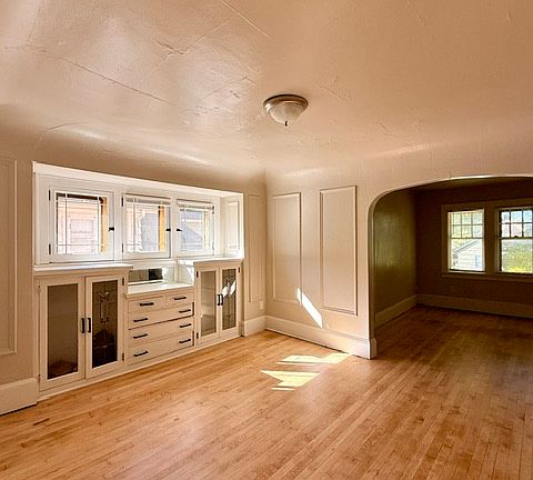 5th image of 3530A N 39th St #2