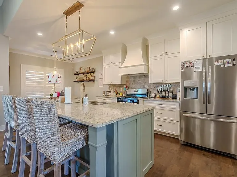 127 Ashbey Cir — Photo 31