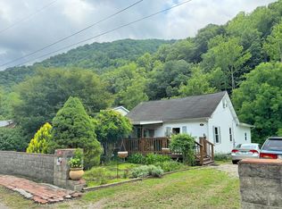244 Church St, Gallagher, WV 25083