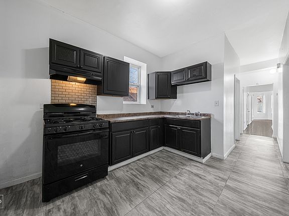 5th image of 6122 S Bishop St