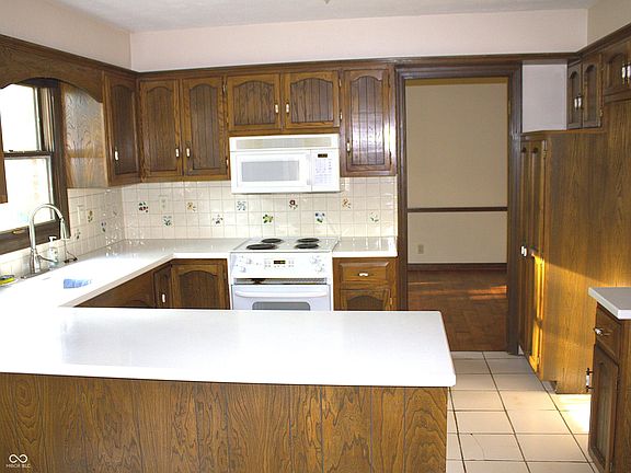 3rd image of 209 Sweet Gum Ct