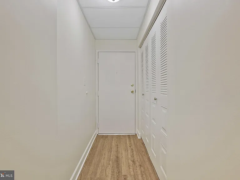 28 Liberty St #208 — Photo 5