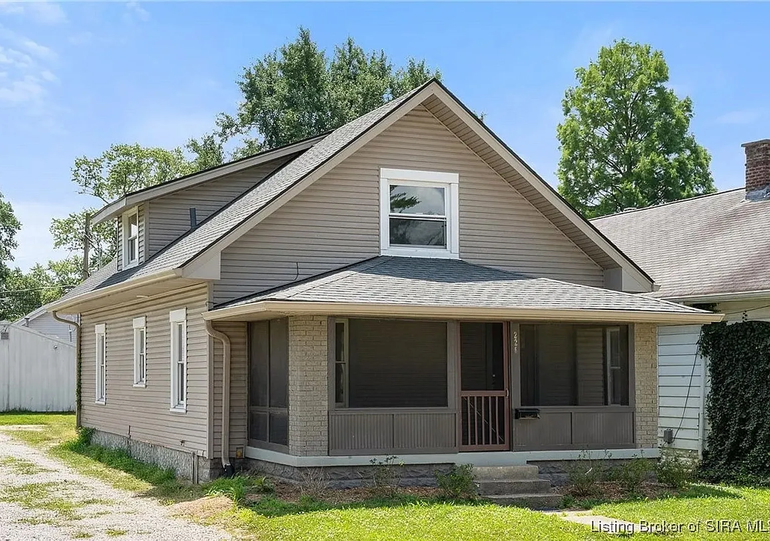 4 bedroom House in New Albany — Photo 1