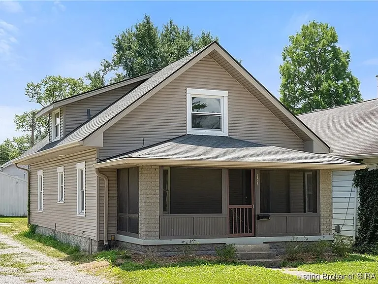 226 Sloemer Ave — Photo 1