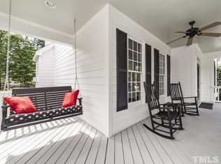 321 Chrismill Ln, Holly Springs, NC 27540