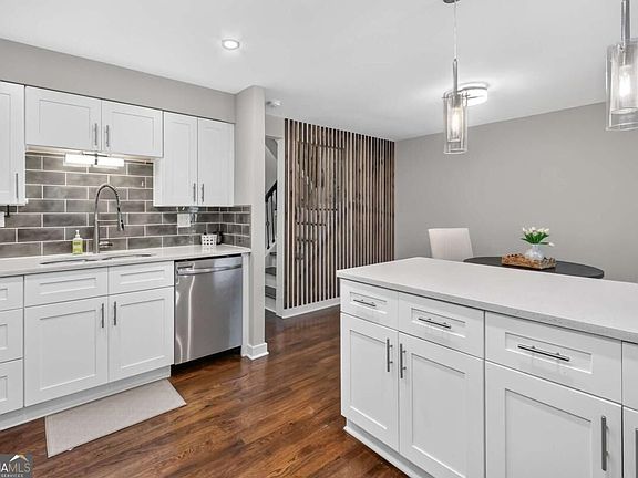 5th image of 173 Roswell Commons Way