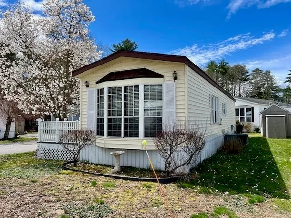 10 Robert Dr, Middleboro, MA 02346