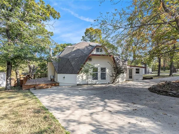 106 E Sugar Lake Cv, Mound City, KS 66056