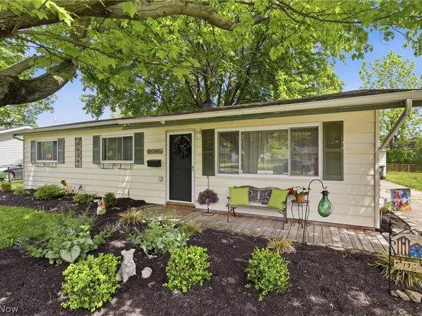 24264 Fairlawn Dr, North Olmsted, OH 44070