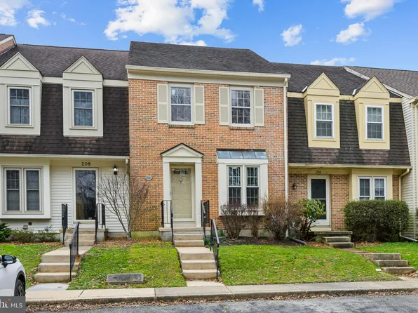 206 Watchlight Dr, Hockessin, DE 19707