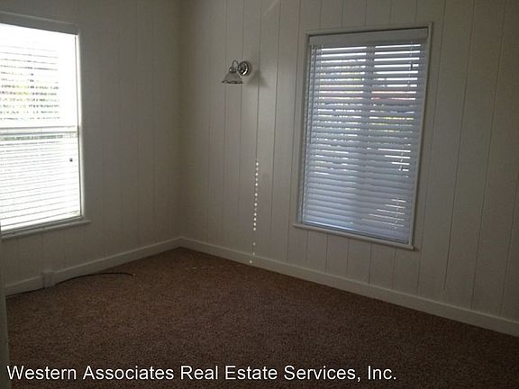 4th image of 21601 E Cliff Dr APT 8
