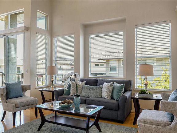 5th image of 401 Baltic Cir Unit 435