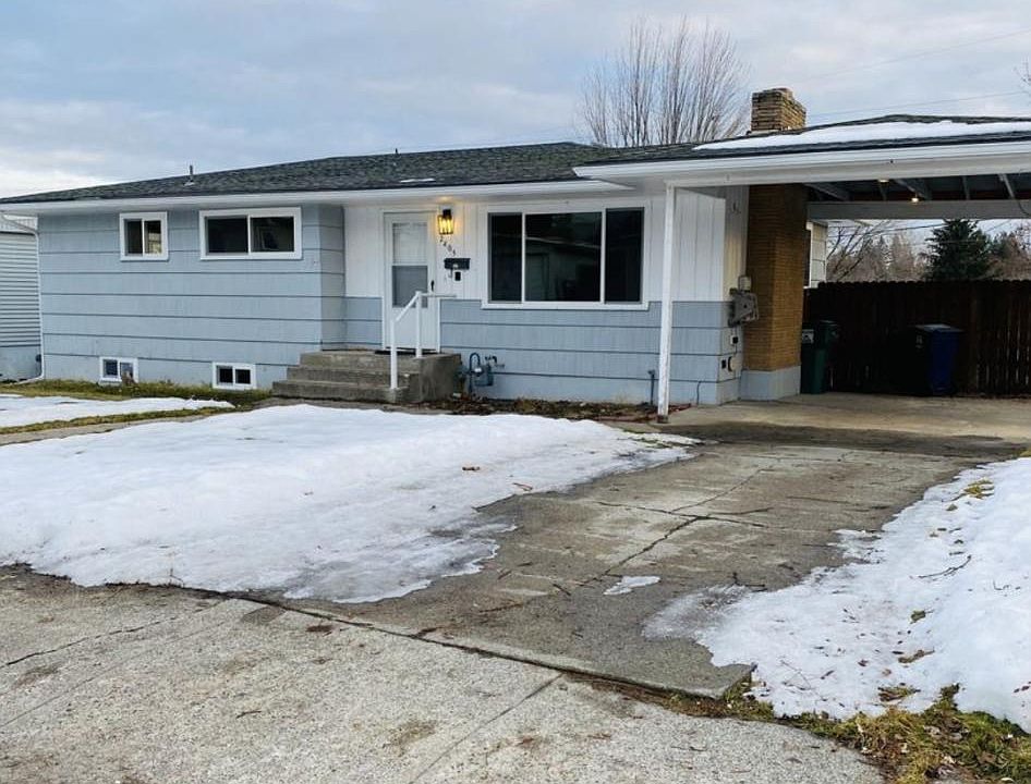 1st image of 2403 W Rosewood Ave